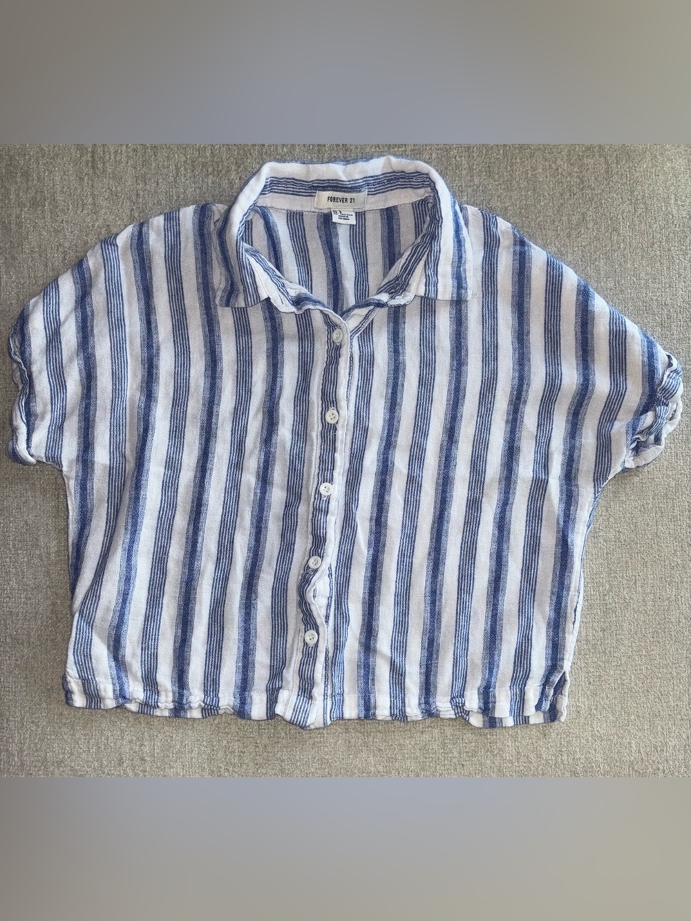 Forever 21 Blue & White Striped Cropped Button Up Top Size Small